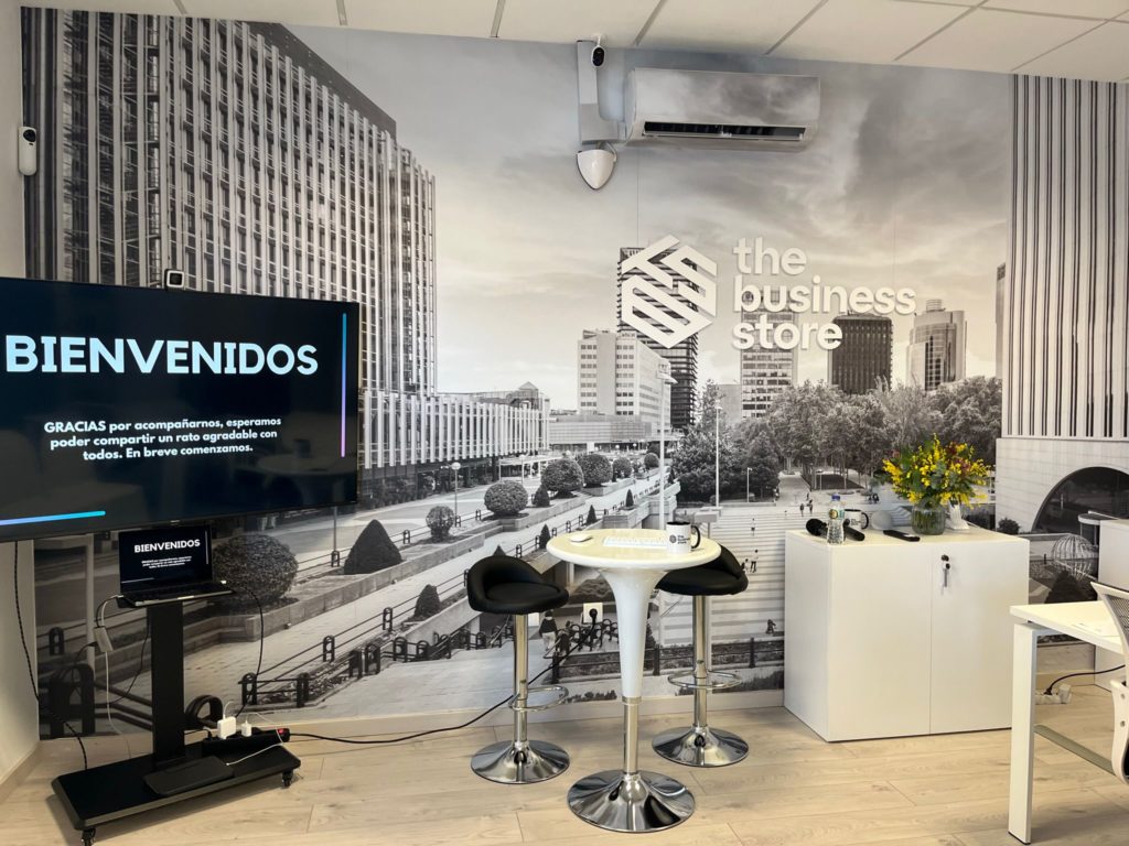 Inauguración The Business Store
