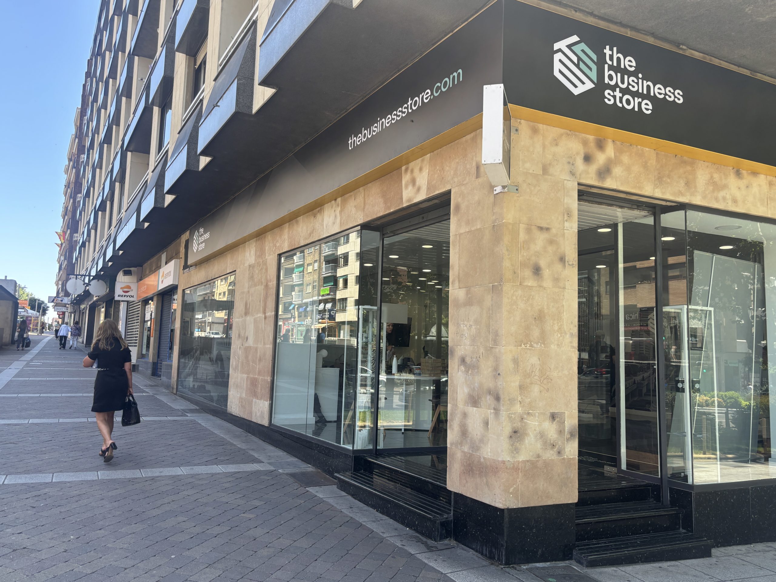 Montar un negocio online: consejos esenciales para emprendedores digitales 2 Sede The Business Store en Salamanca